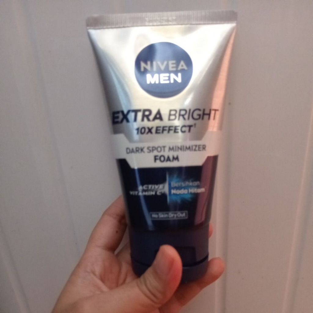 NIVEA MEN EXTRA BRIGHT FACIAL FOAM
