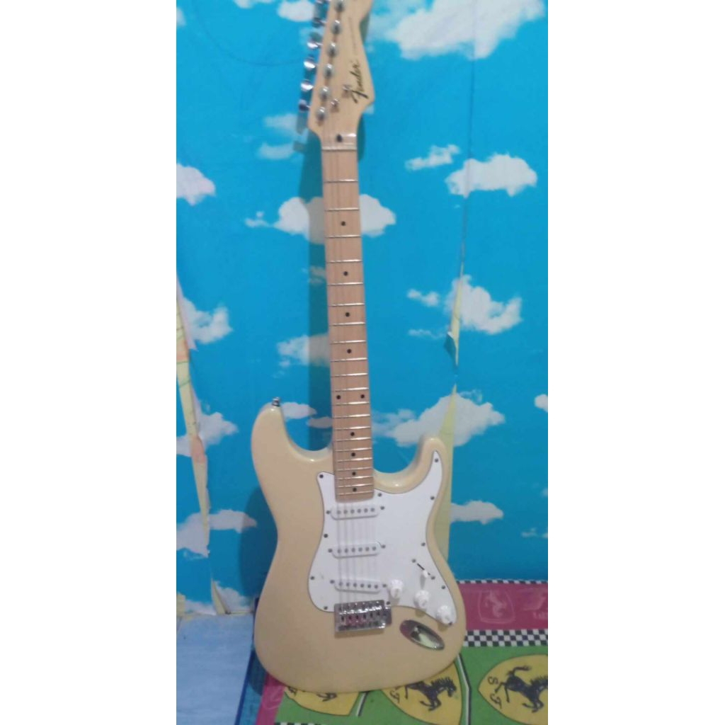 gitar fender stratocaster