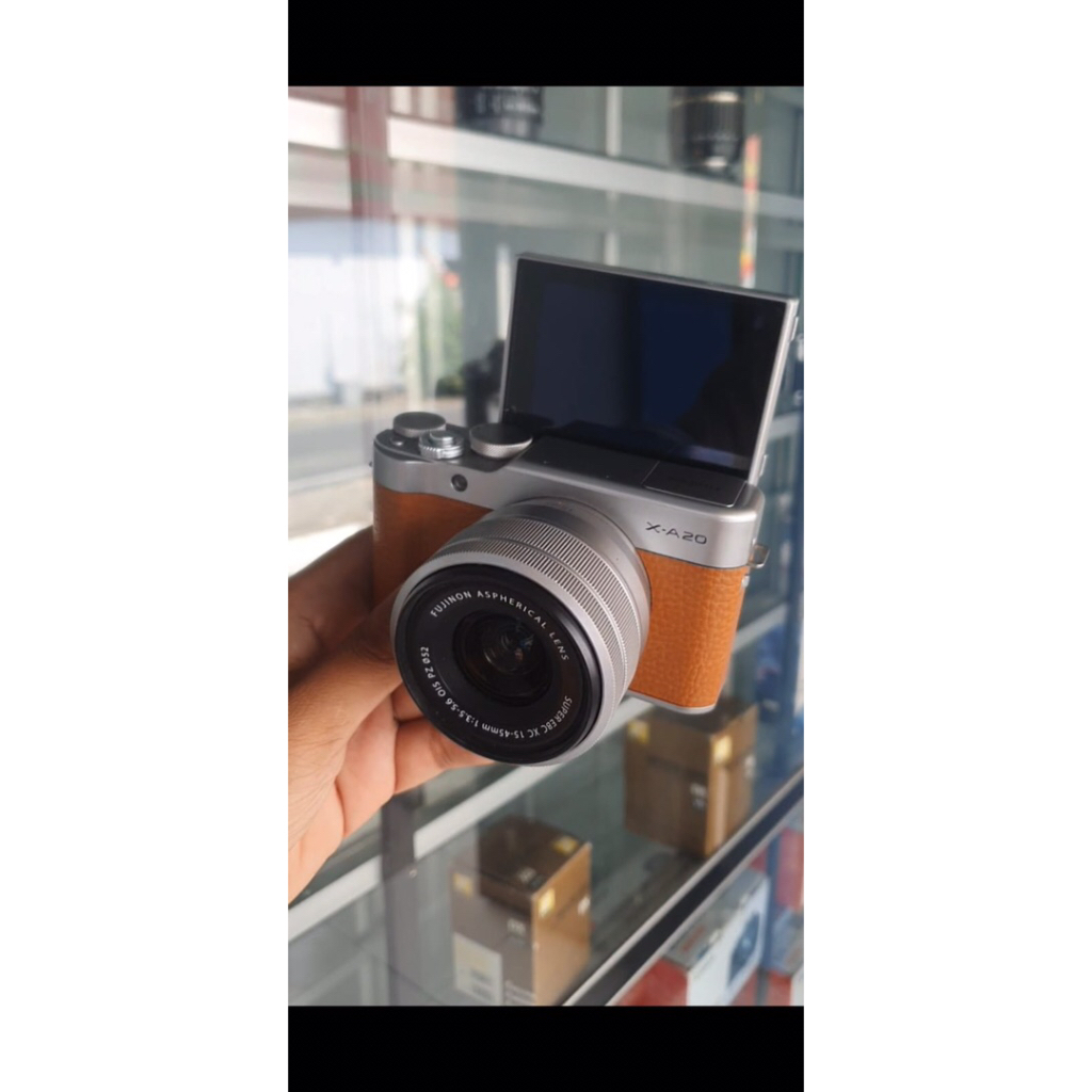 Mirrorless Fujifilm XA20