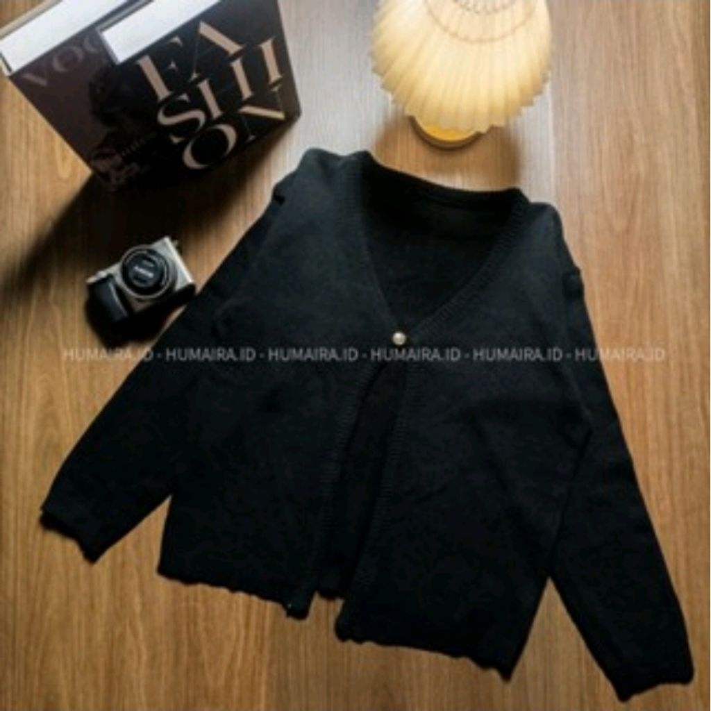 (PRELOVED) MANJA CROP CARDIGAN RAJUT