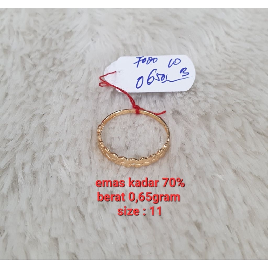 cincin daun New Arrival emas kadar 70% berat 0,65gram size : 11