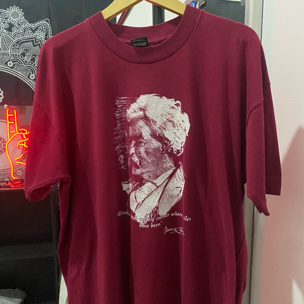 Vintage Mark Twain Quote Tee – Fruit of the Loom BEST