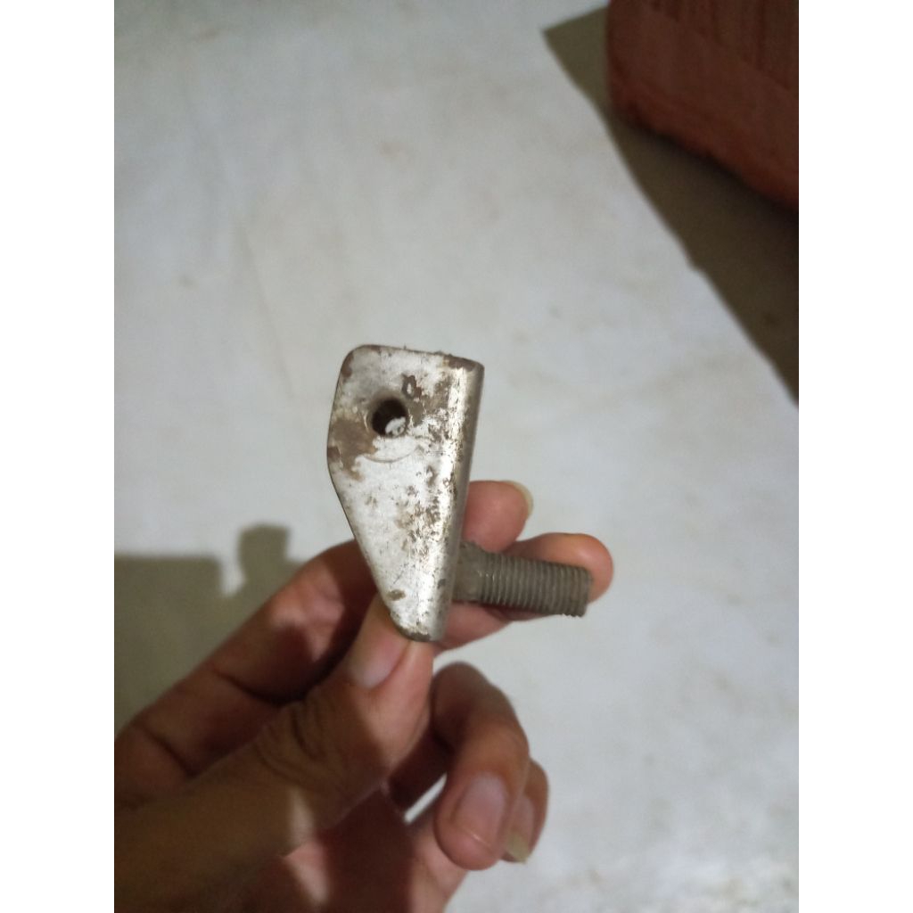 Braket dudukan step belakang RXZ original copotan