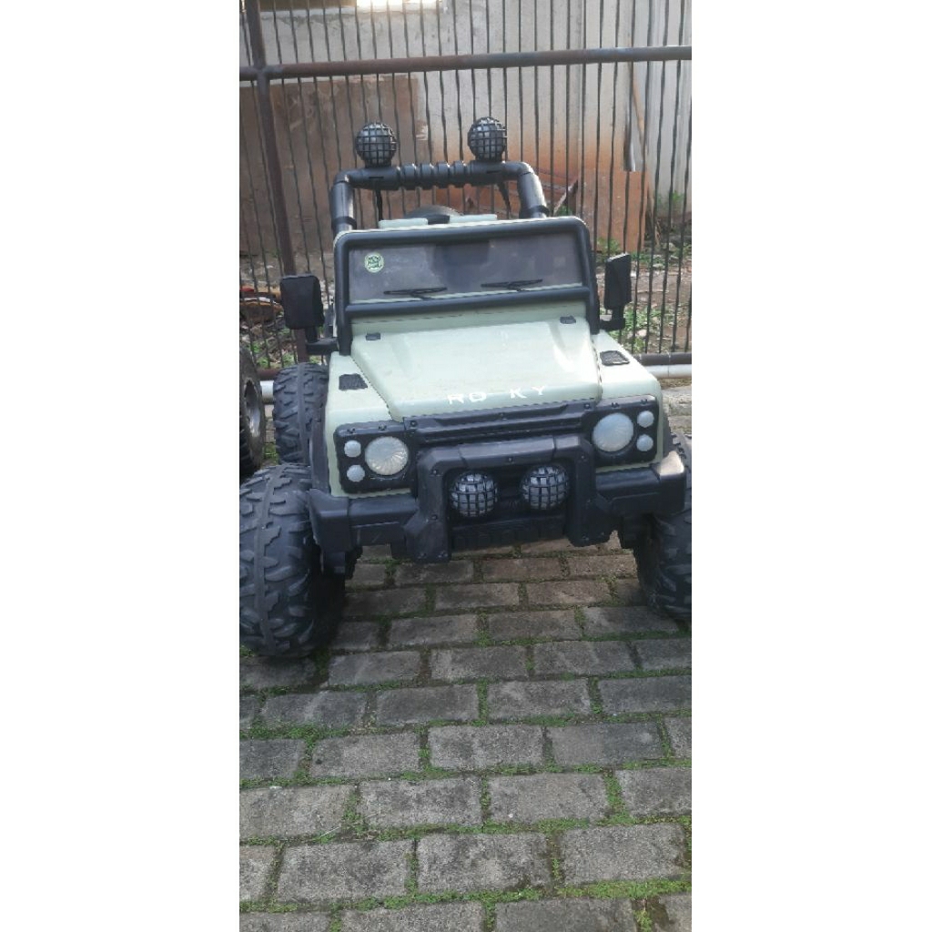 Mobil Aki Rocky Himalaya