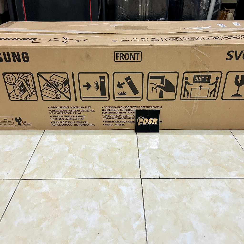 Monitor Gaming 49 Inch Layar Lengkung Dual QHD 240Hz Unit dan Dus Kondisi Tidak Utuh