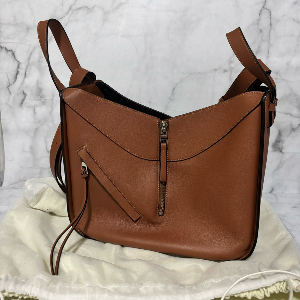 Preloved - Authentic Loewe Small Hammock Bag in Soft Grained Calfskin