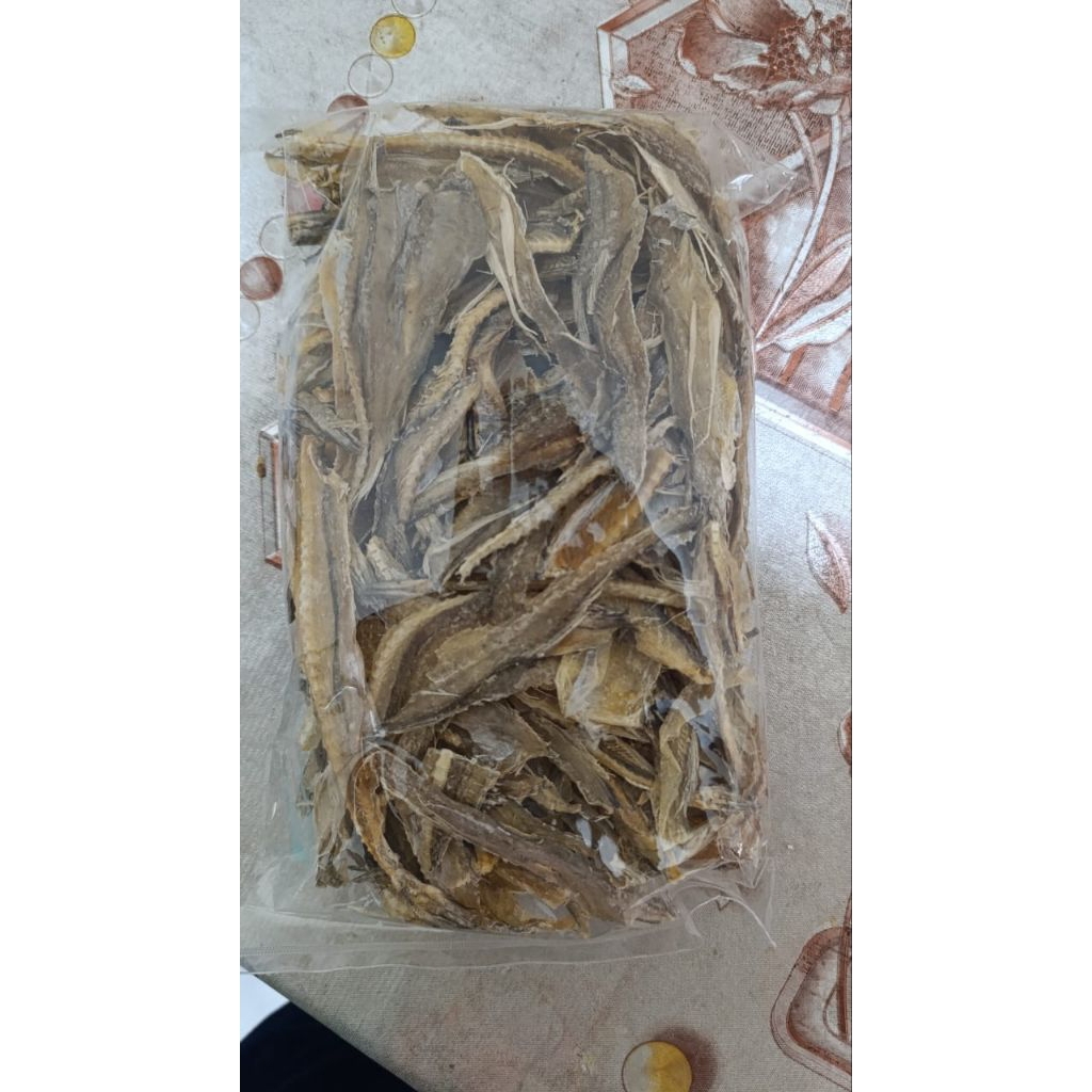 

ikan asin jambrong / ikan sitting / ikan jambrong kering / ikan asin sitting 1kg