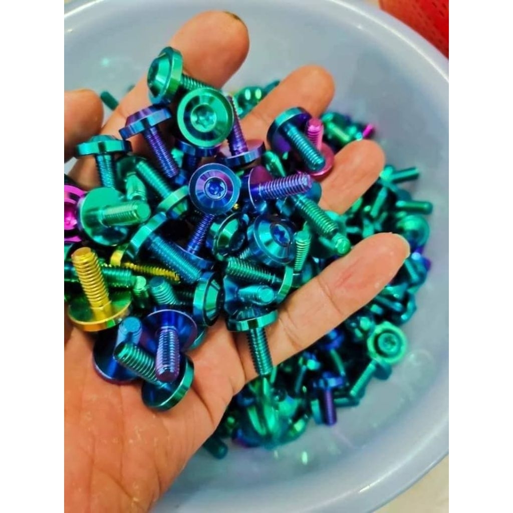 BAUT TITANIUM SOLUSI MOTOR GANTENG