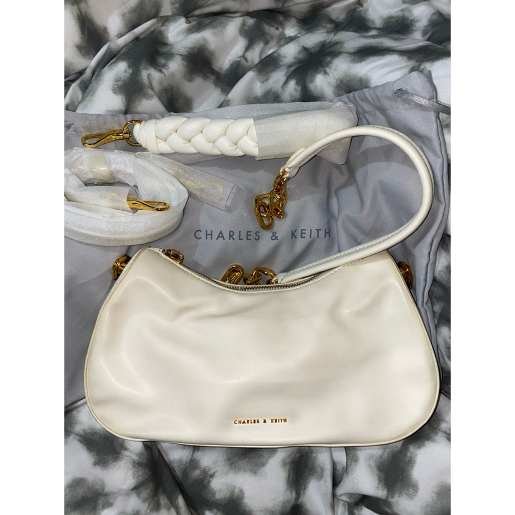 CHARLES N KEITH SHOULDER BAG