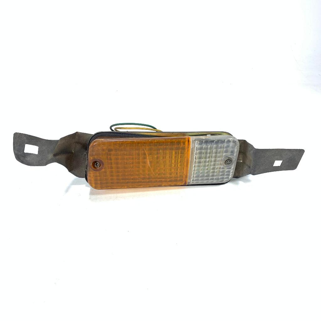 Lampu Sein Bemper Kiri Toyota Corolla KE30 1975-1979