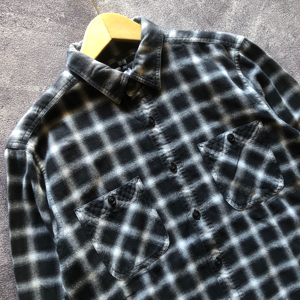 Outer Veterano Flannel UN*QQ*L*O Second Size M,Outer flanel veterano hitam second flanel veterano hi