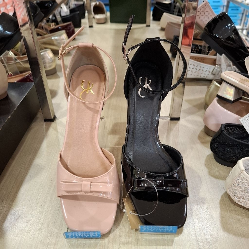 Sandal Pesta Wanita Yongki Komaladi ORI