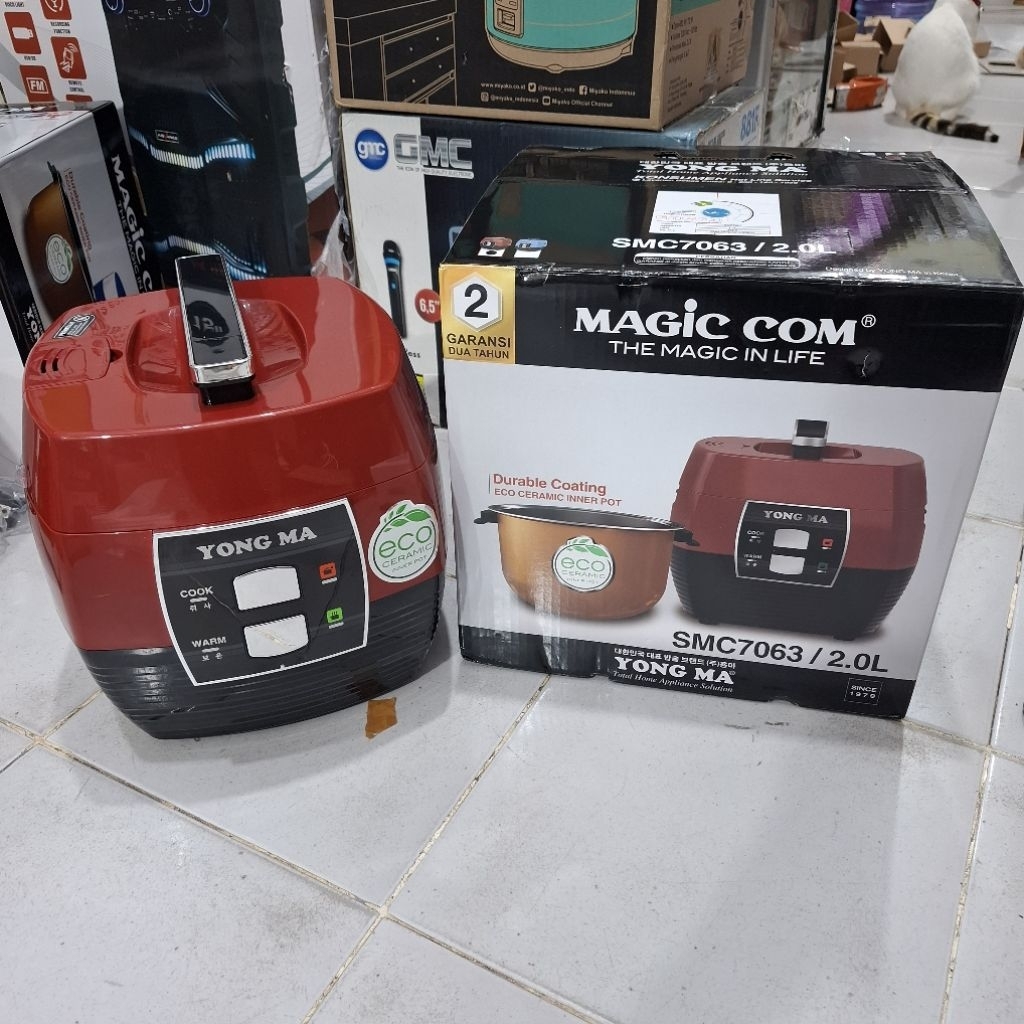 MAGIC COM YONG MA SMC7063 PANCI KERAMIK KAPASITAS 2LITER PANCI ANTI LENGKET