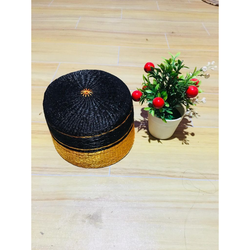 Songkok_Recca_Hitam_emas