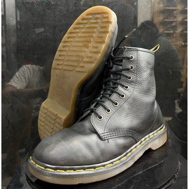 Dr martens 42 up 43 england original