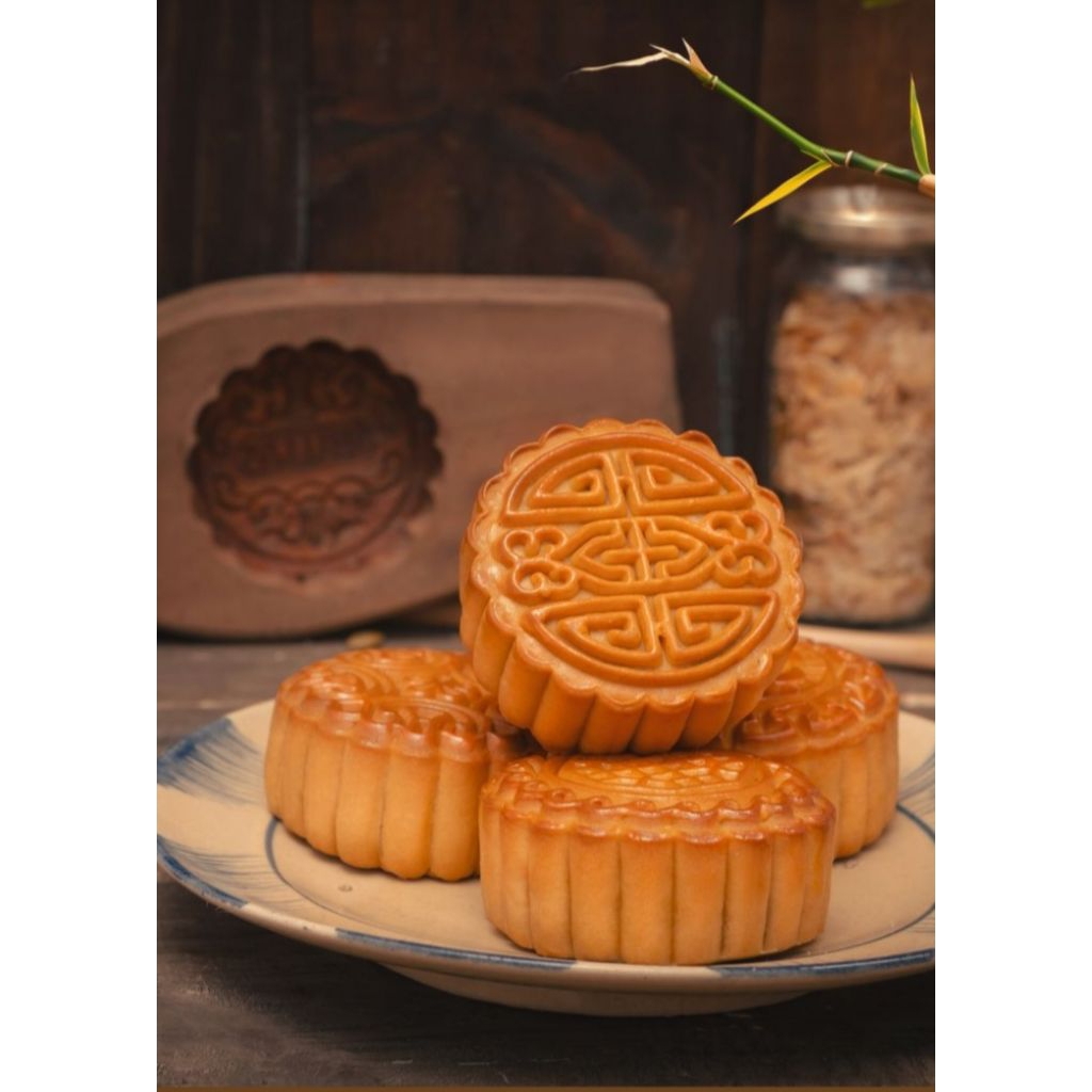 

Mooncake Premium Kue Bulan Enak – Pandan, Lotus, Black Sesame, Mung Bean Original