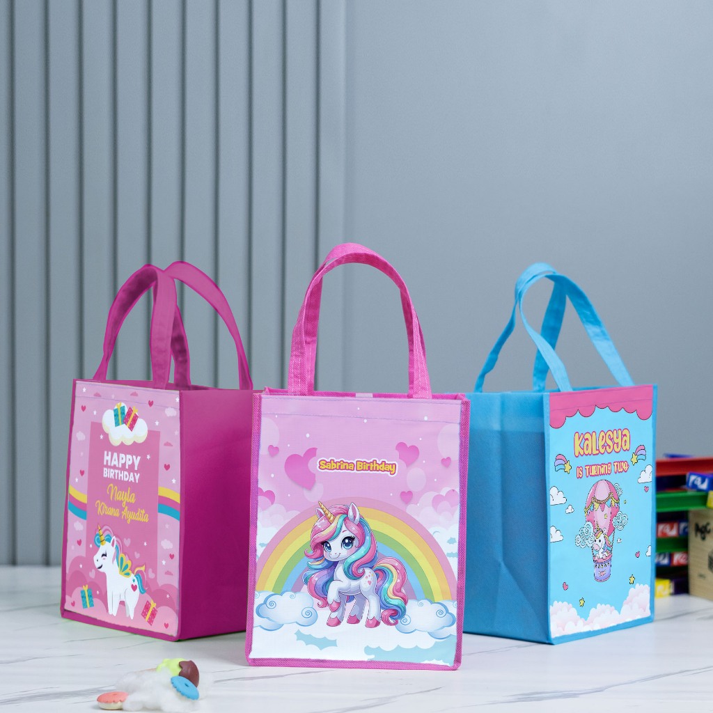 

Custom Ulang Tahun Anak Motif Unicorn, Bisa Tambah Nama, Ukuran Potrait 2 Hari Jadi