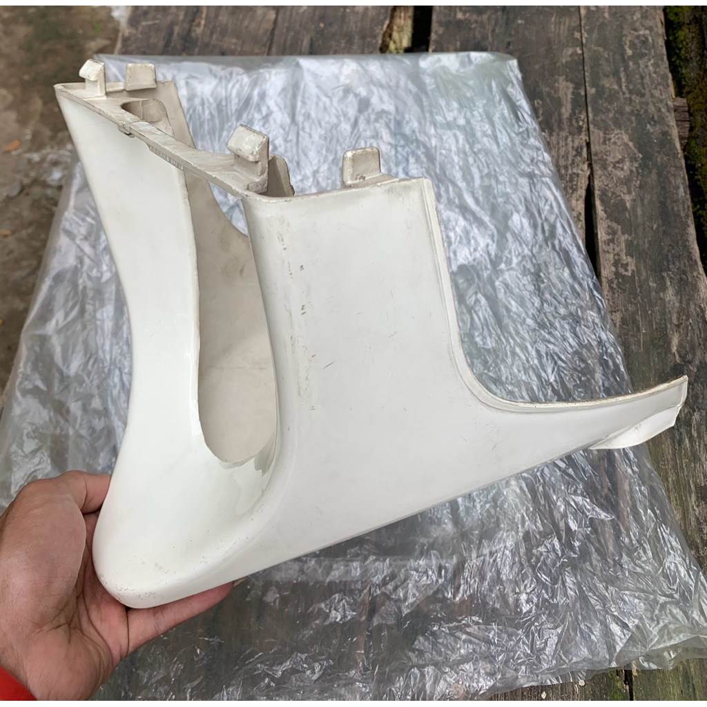 undercowl yamaha janggut yamaha RD125Lc penutup mesin yamaha Rd125 LC