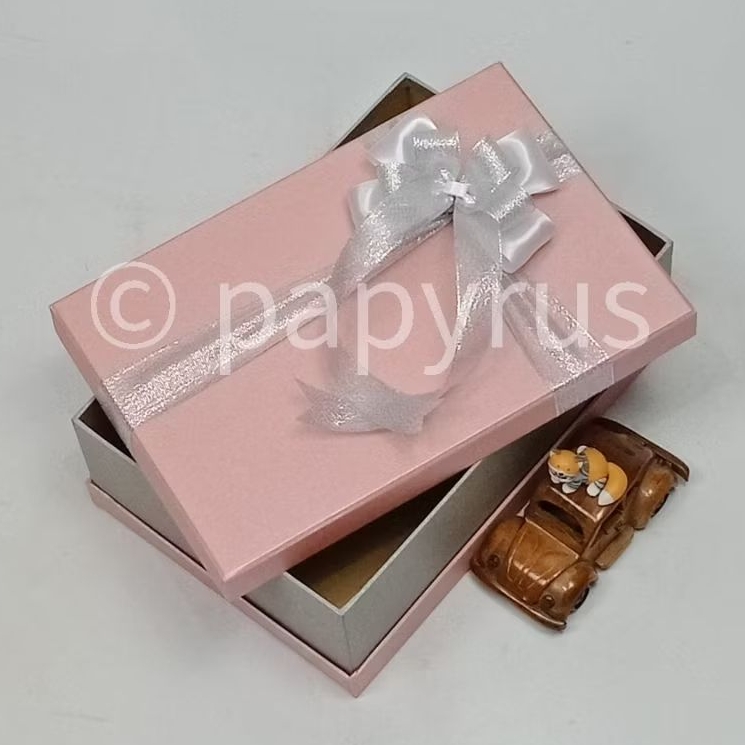 

PAPYRUS Sandwich 20x30 Tinggi 8cm Kotak Kado Gift Box Hardbox Hampers Hadiah V2