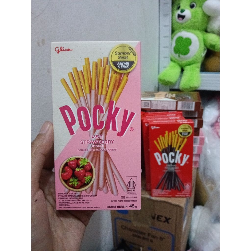 

GLICO POCKY RASA STRAWBERRY UKURAN 45GRAM