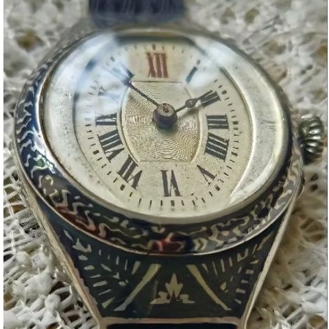 jam antik wanita 1940's