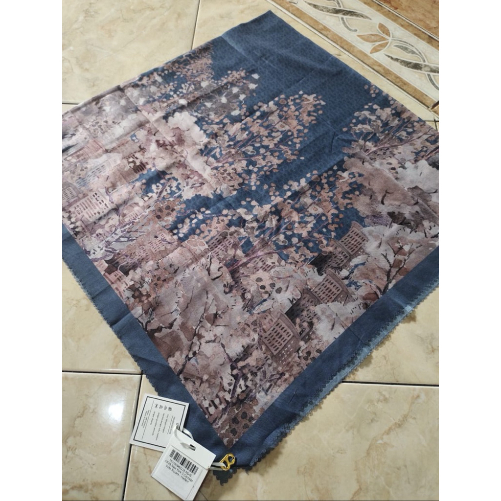 Buttonscarves Harlem New York 3