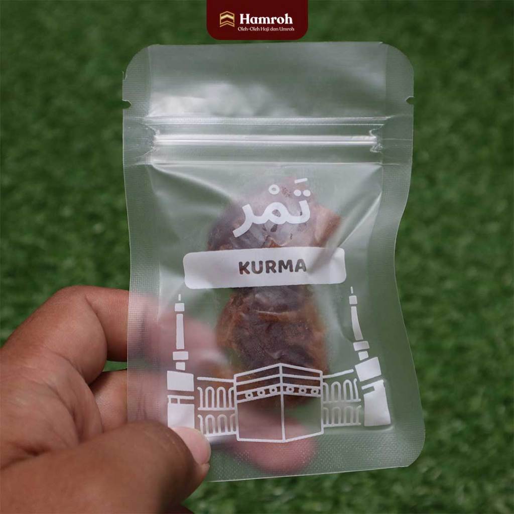 

Kurma 20gr – Packaging Full Sablon Eksklusif Oleh-Oleh Haji Umroh