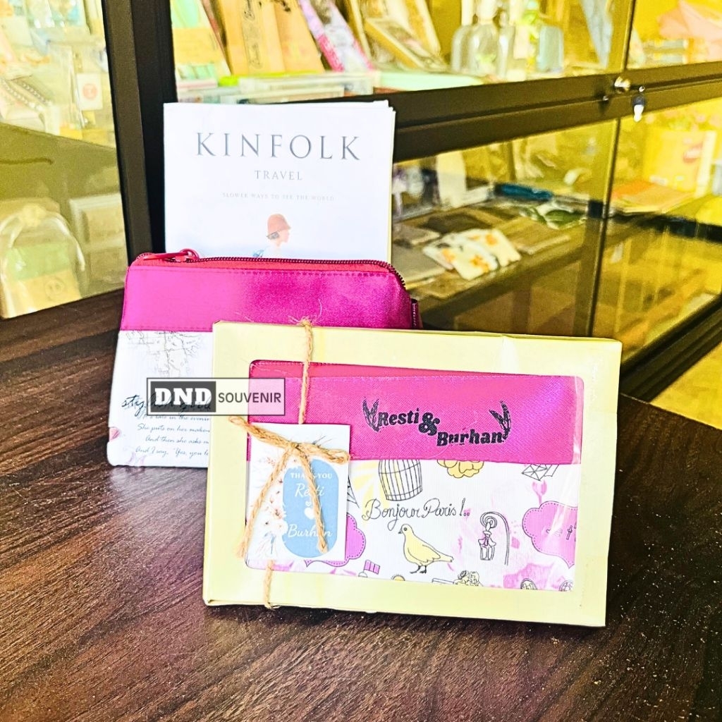 SOUVENIR POUCH PARIS KEMAS BOX / SOUVENIR POUCH PARIS MURAH / SOUVENIR POUCH / POUCH MURAH / SOUVENI