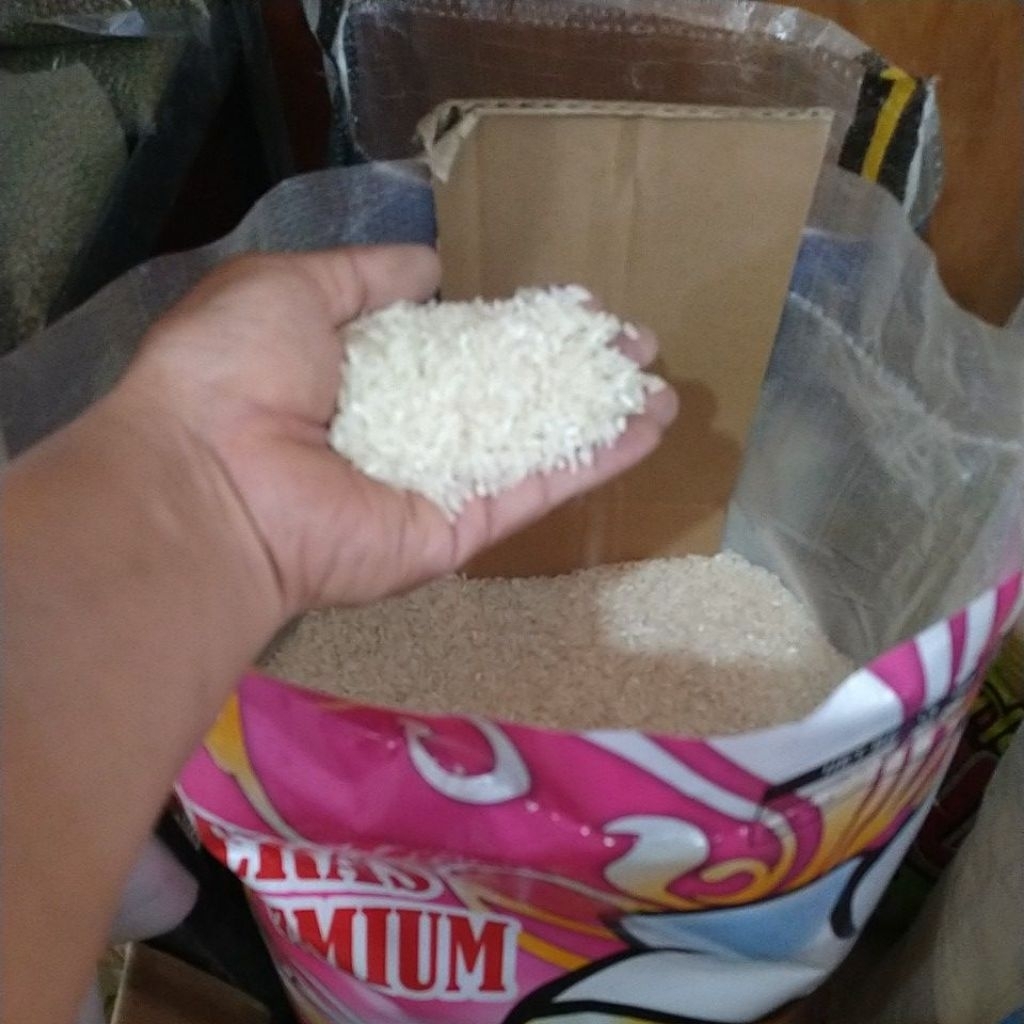 

beras uduk dualima 1sak