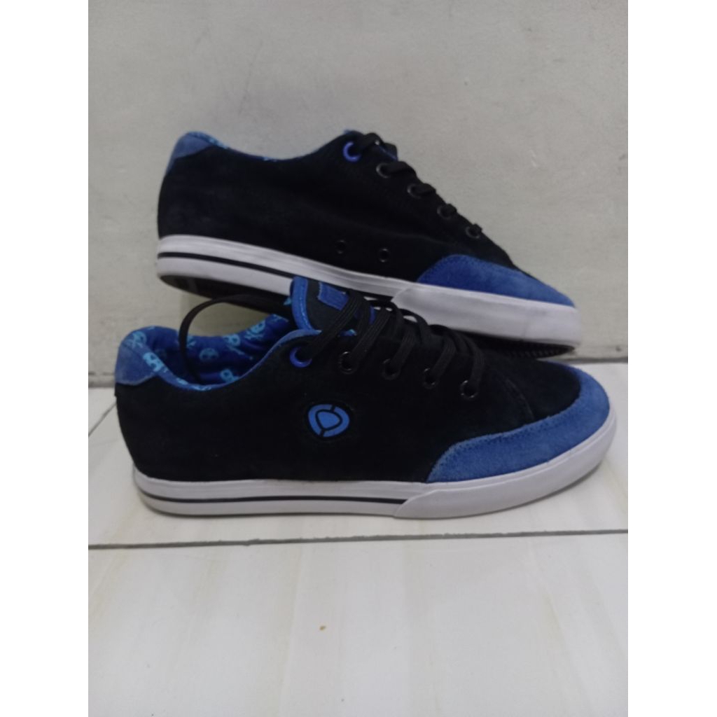 Circa Lopez Skateboard