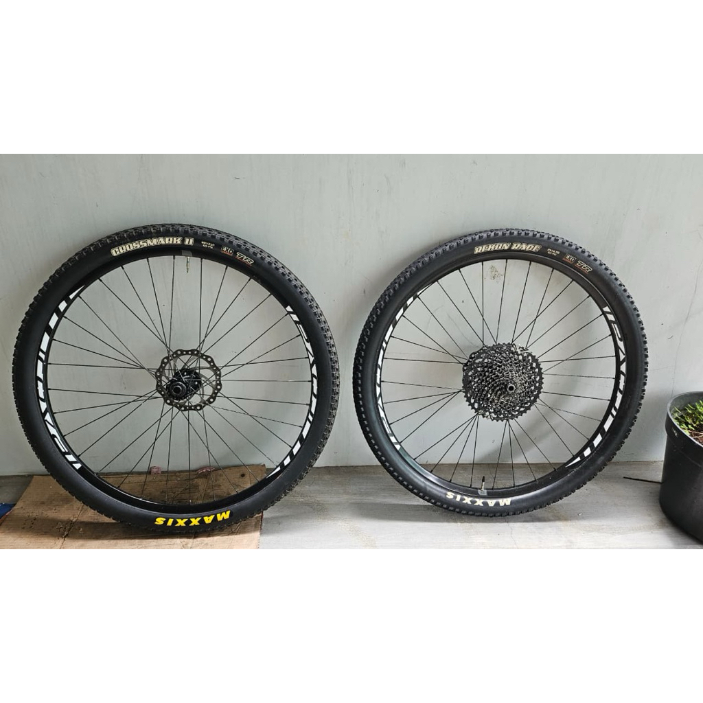 ban maxxis 29 crossmark dan rekon race