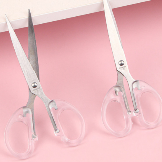 

Gunting Transparan Bening Multifungsi Gunting Transparan / Gunting Kertas Transparan Pemotong Kertas Gunting serbaguna transparan tersedia 3 ukuran B021