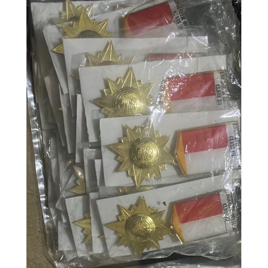 PIN BINTANG MERAH PUTIH BP2TL