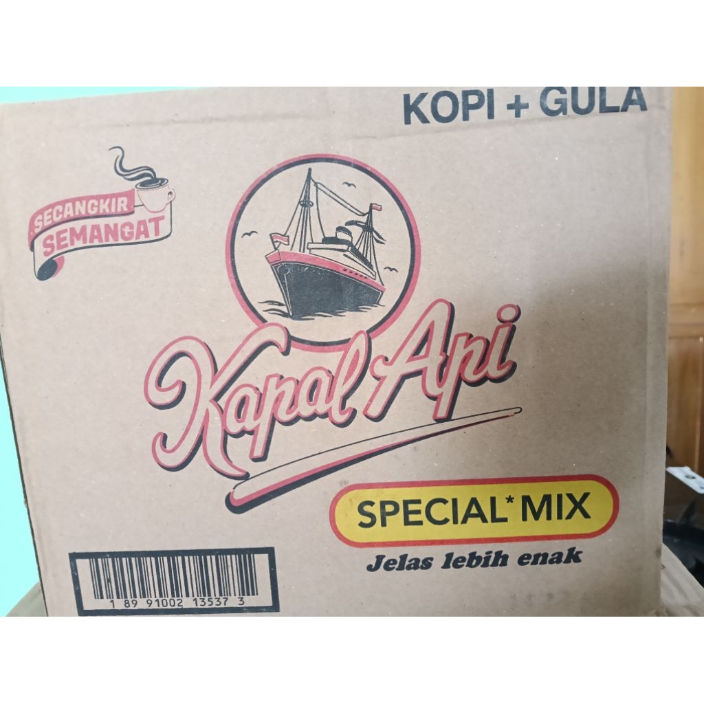 

kopi kapal api mix. gula + kopi.