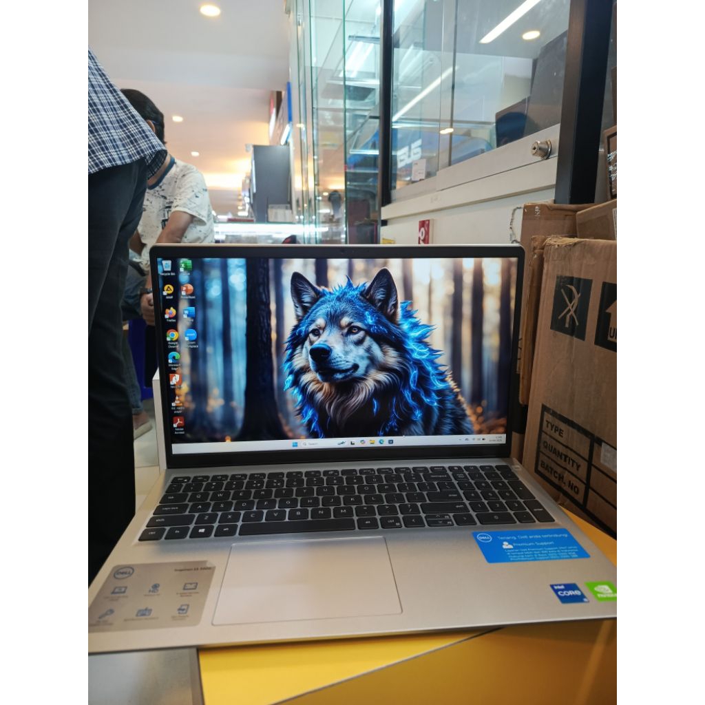 Dell Inspiron 15 3000 second