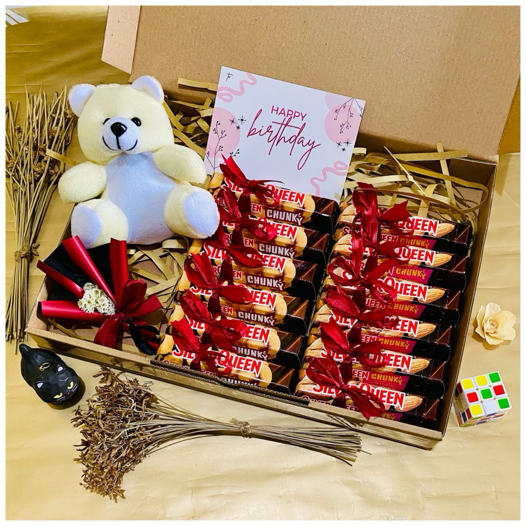 

Hampers Kado Ulang Tahun | Ultah | Anniversary | Valentine Coklat Silverqueen Chunky Bar 26gr Isi 12pcs