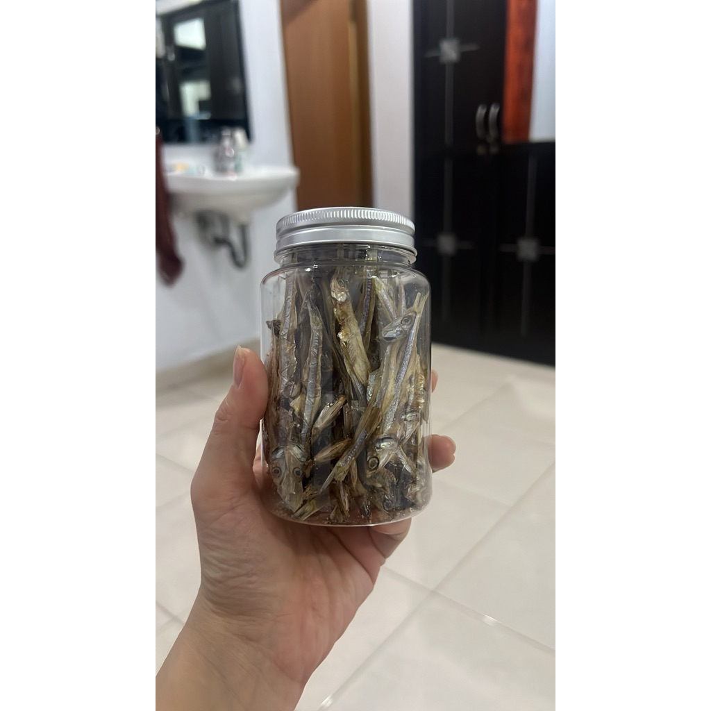 

Dehydrated Anchovies (ikan teri kering) 50 gram
