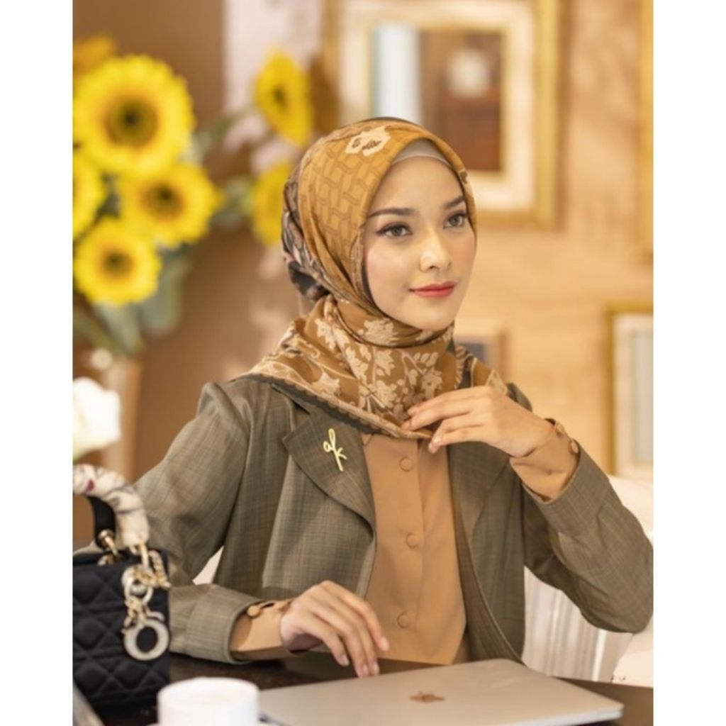 Wana Scarf by Wearing Klamby in Deep Soil