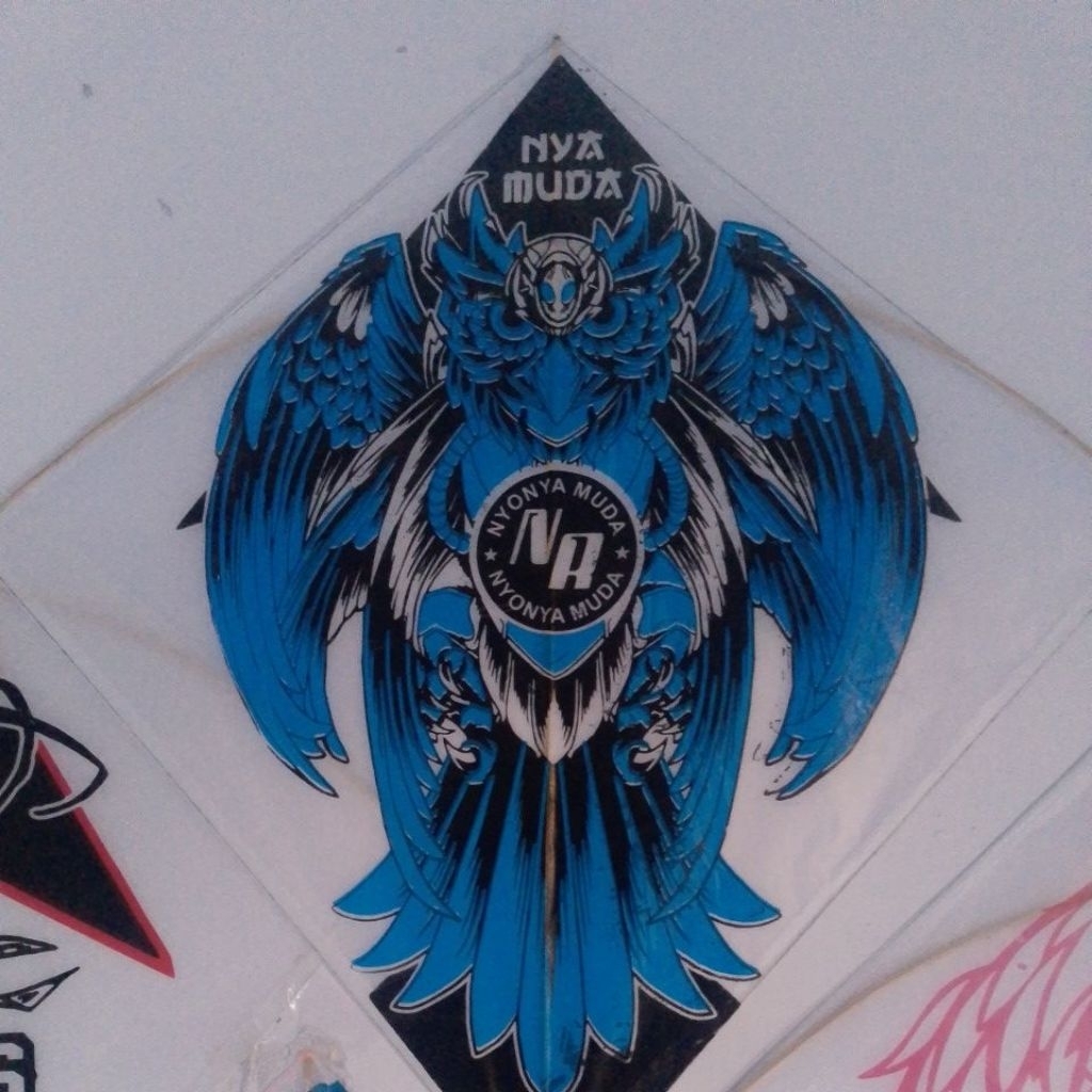 kertas layangan superan