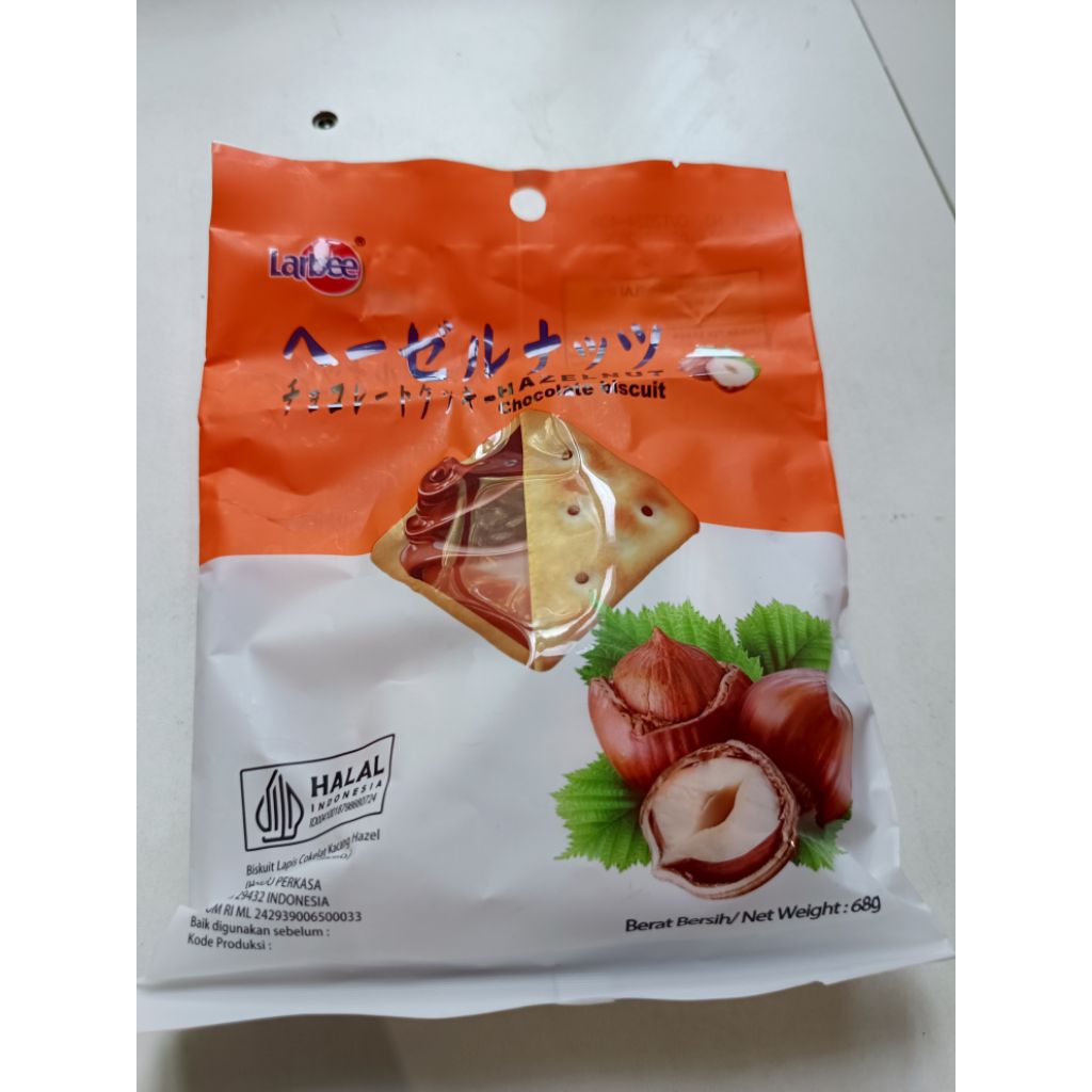 

Larbee Hazelnut biskuit coklat