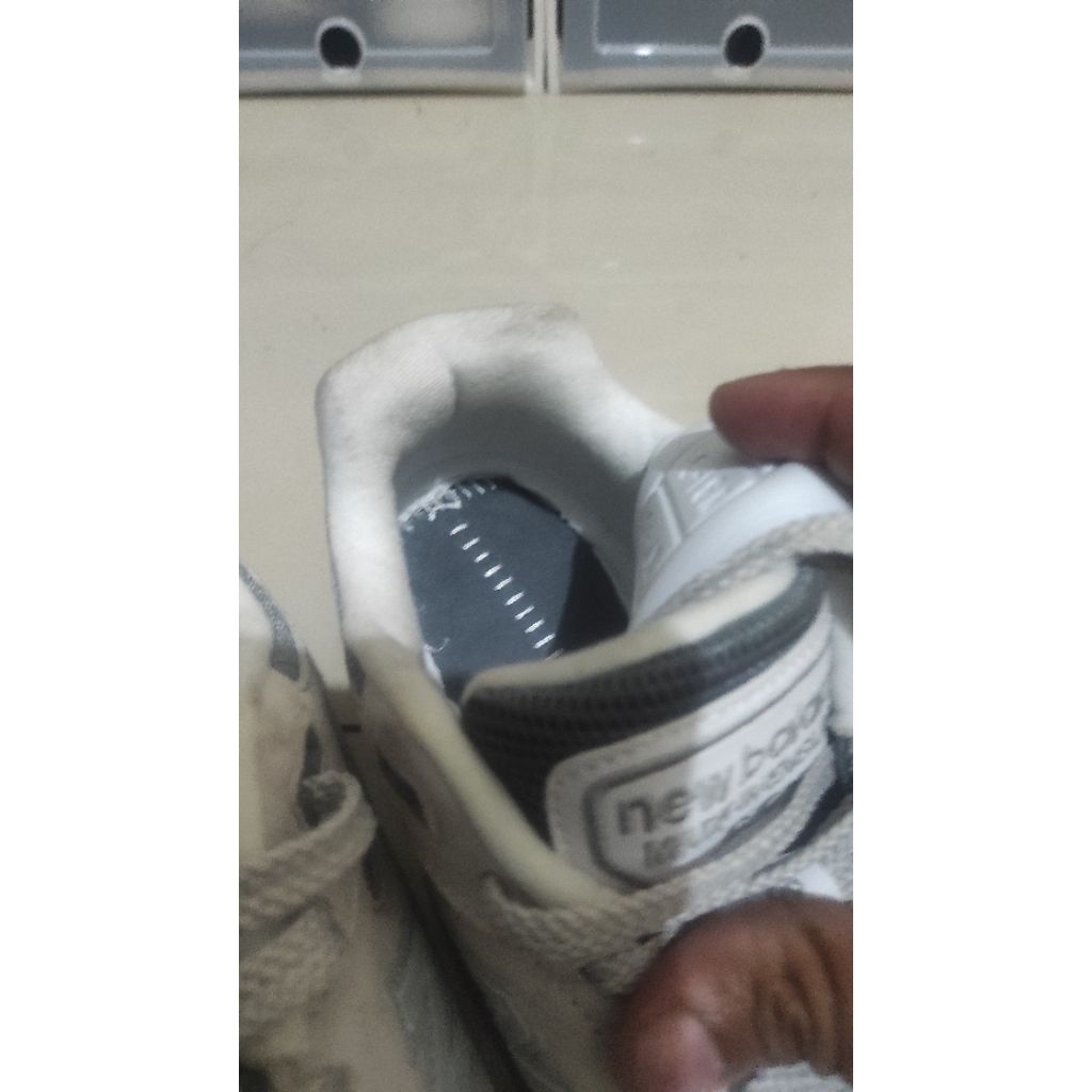 Sepatu Nb 991 v2 size 42