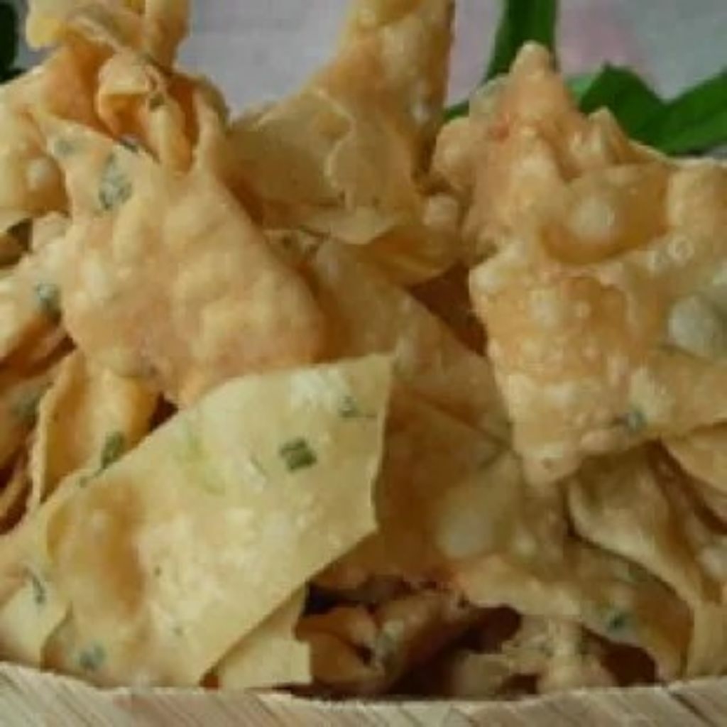 

Kripik Pangsit / Kripik Pangsit Sayur / Keripik Pangsit 1 Kg / Cumi Cumi Pangsit