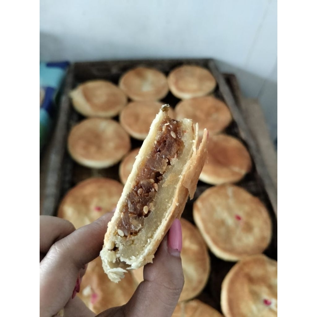 

KUE BULAN SIN LIAN HIONG THOT KHOK PIANG TIO CIU PIA RASA GOJIN MIX TAUSA BERAT -+ 900 GRAM ISI 2 PCS