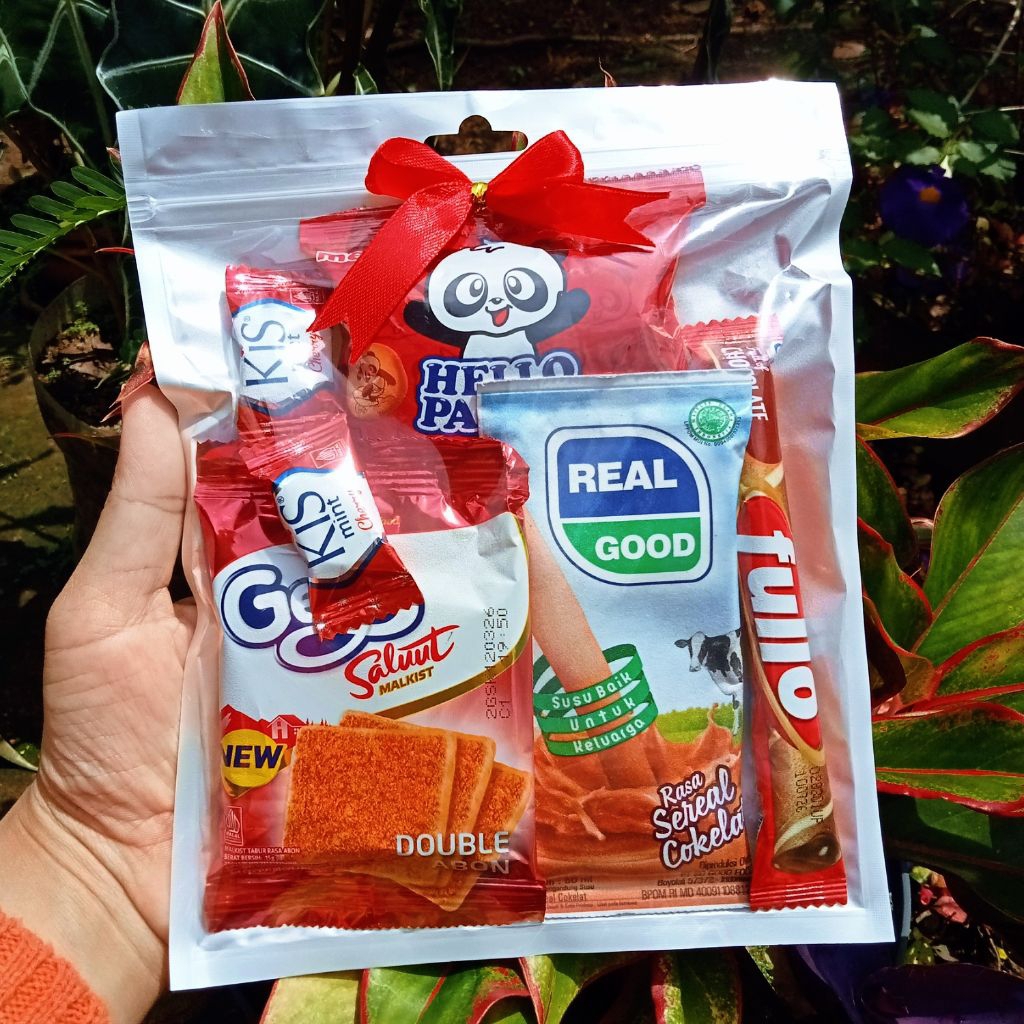 

Mini Gift Snack Ulang Tahun Isi 5 Tema Merah | Hampers Jajanan Anak & Snack Box Cocok untuk Kado, Parcel, Bingkisan