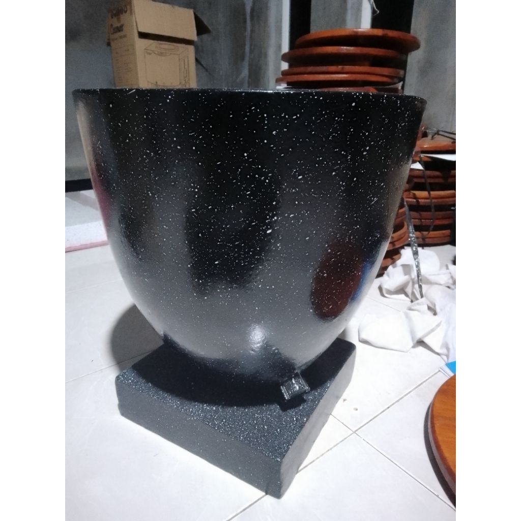 BAK MANDI TERASO BAK AIR MODERN BAK MINIMALIS MODEL CAPSULE WARNA HITAM