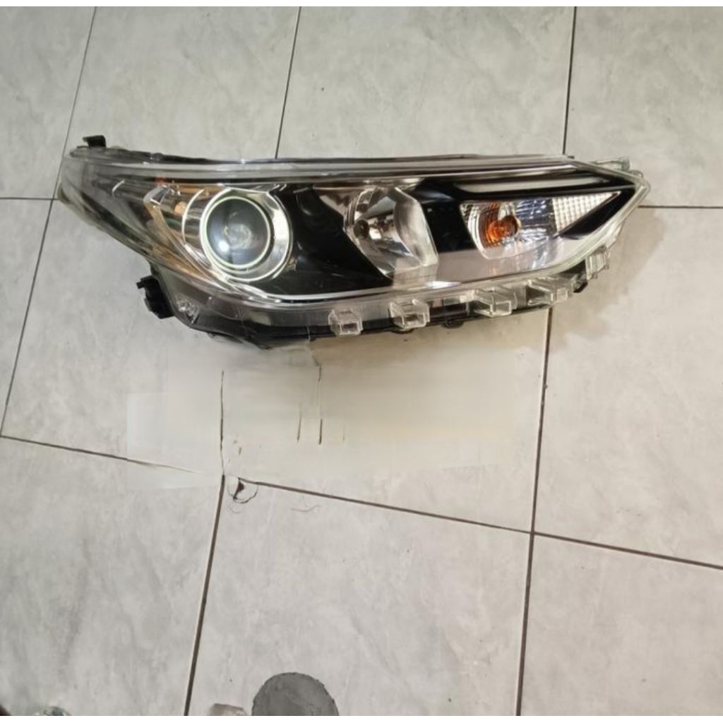 headlamp lampu depan vios kiri