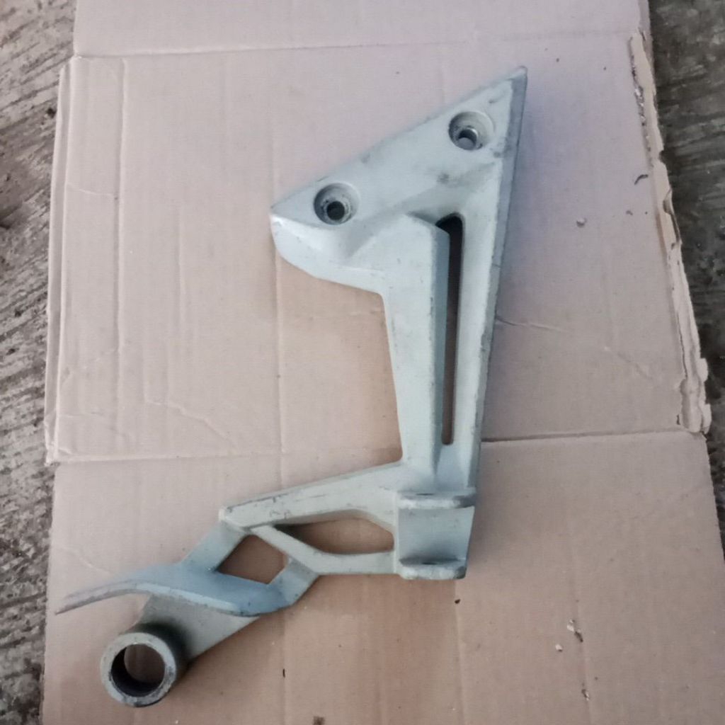 step pijakan kaki belakang Yamaha Jupiter MX new original copotan motor