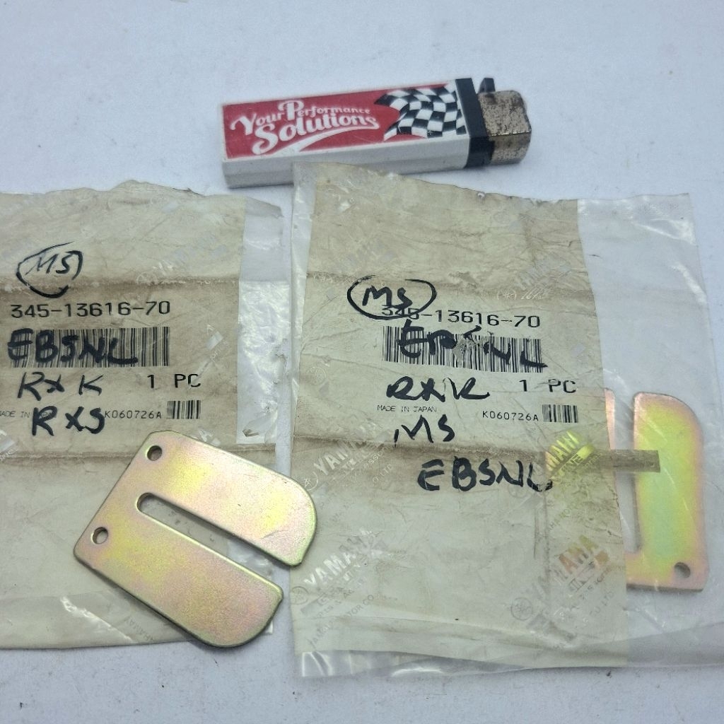 plat besi tahanan lidah membran reed stopper YAMAHA RXKING DT100 NOS Original JAPAN
