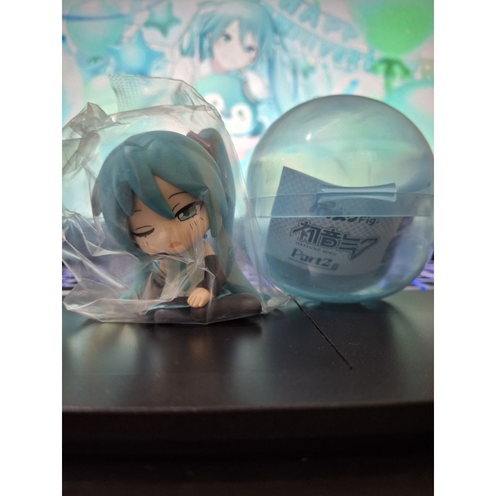 Hatsune Miku Figure Gashapon "Sleep On Your Shoulder"