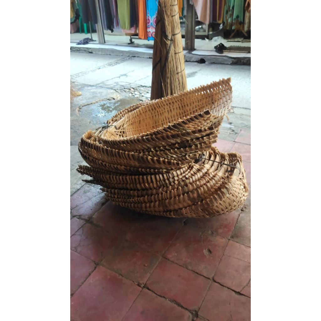 pengki tanah pengki bambu serok bambu cikrak serok pasir